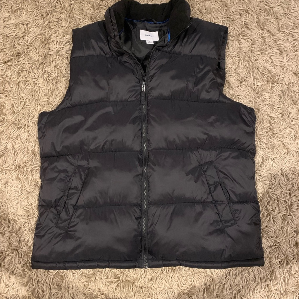 Old Navy Men’s Black Puffer Vest